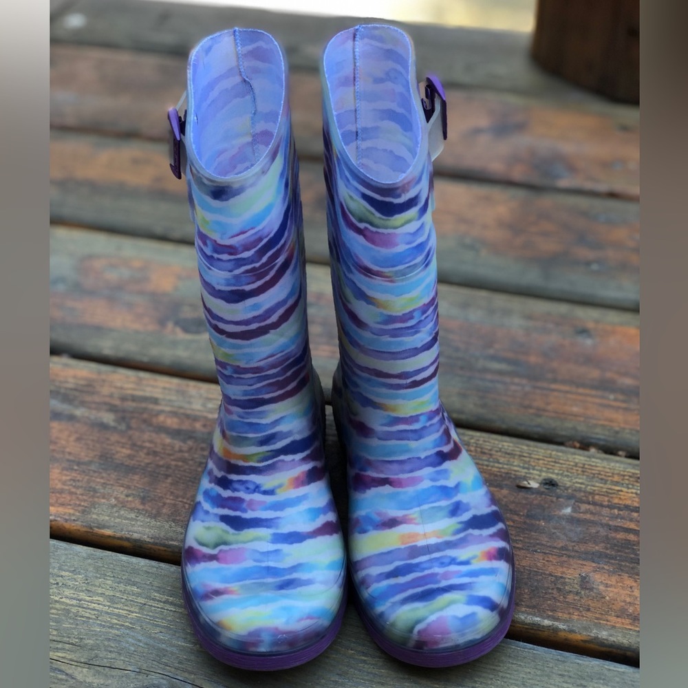 Girls Kamik Rain Boots plus bonus American Girl Wellie Wishers Rain Boots